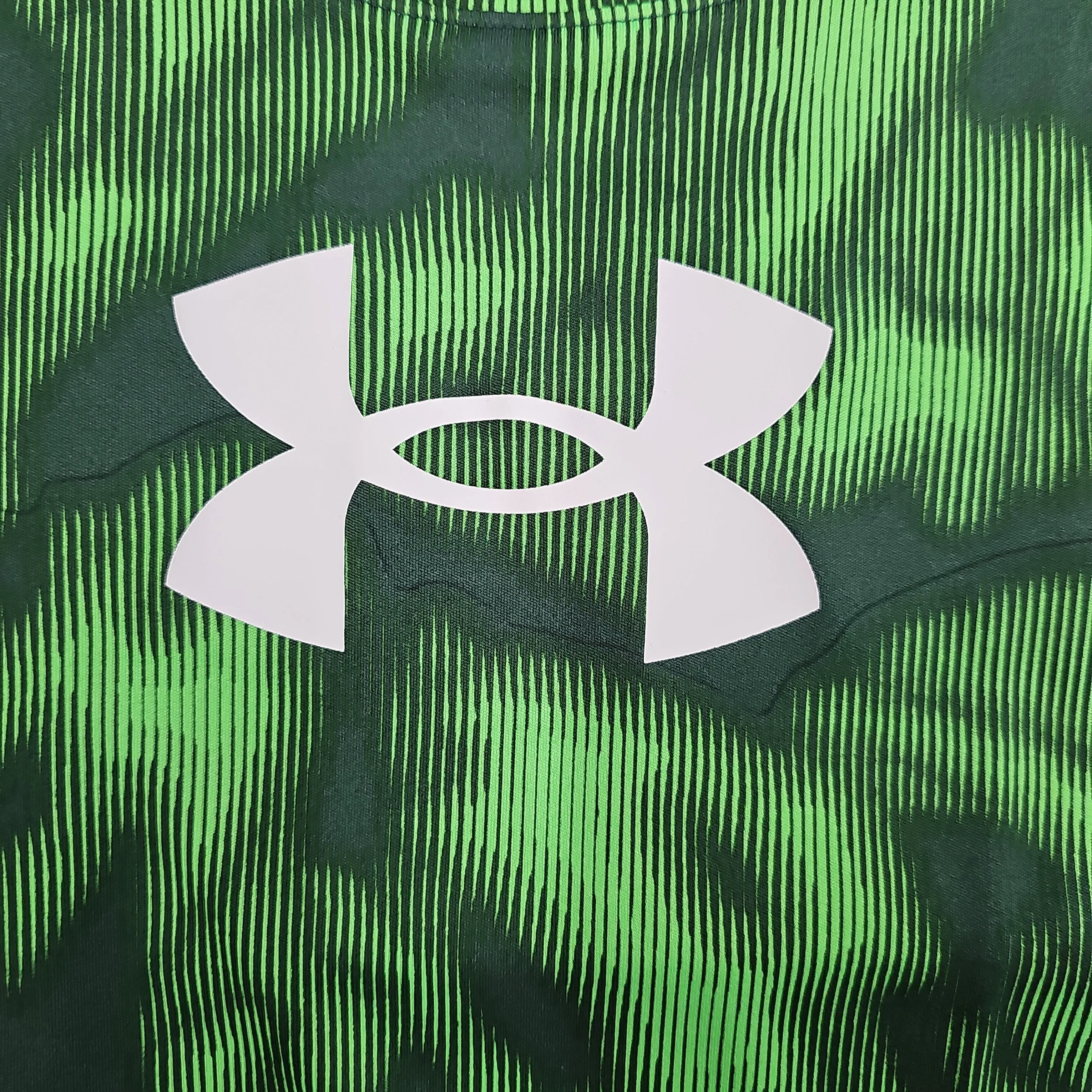 UNDER ARMOUR GREEN SCREEN DIGITAL CAMO TEE