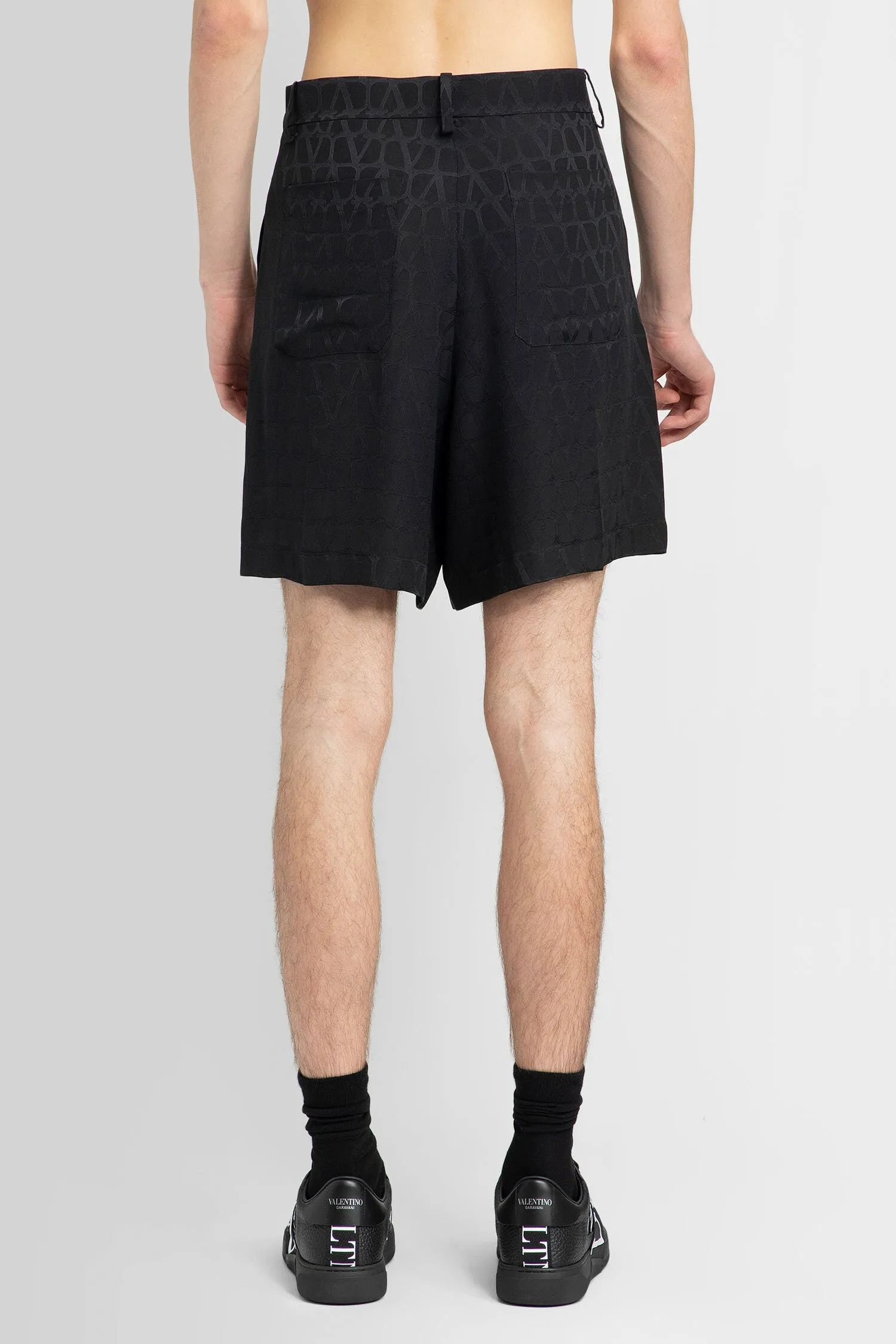 valentino toile iconographe silk bermuda shorts